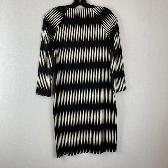 SMASHED LEMON Pattern Long Sleeve Dress - Picture 5 of 7